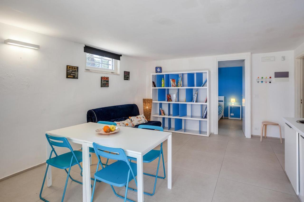 Casalmare Apartments One Step From The Sea Mola di Bari Ngoại thất bức ảnh