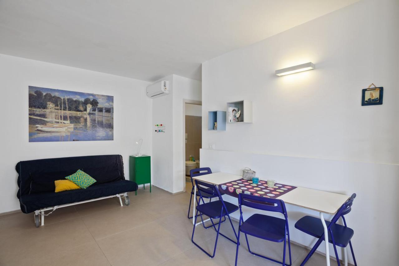 Casalmare Apartments One Step From The Sea Mola di Bari Ngoại thất bức ảnh