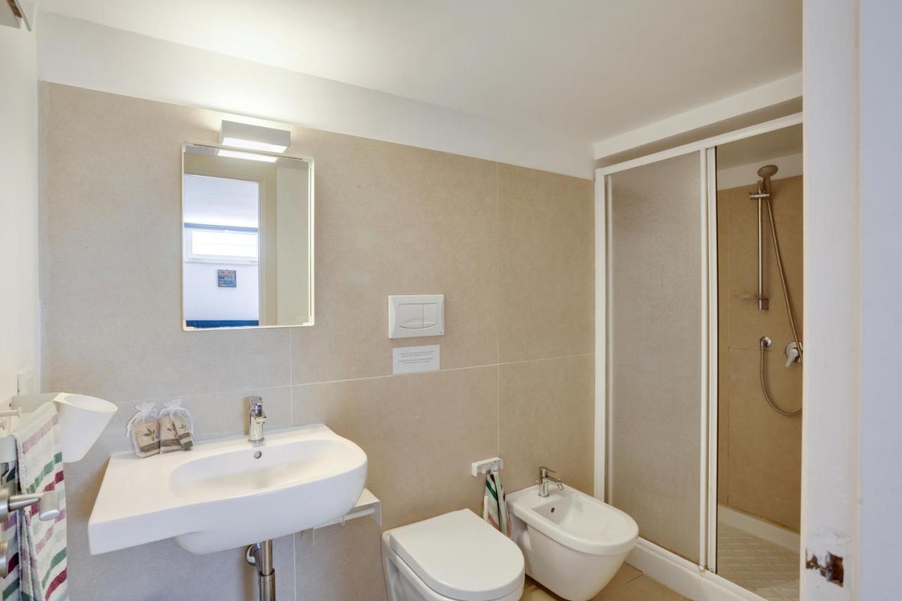 Casalmare Apartments One Step From The Sea Mola di Bari Ngoại thất bức ảnh