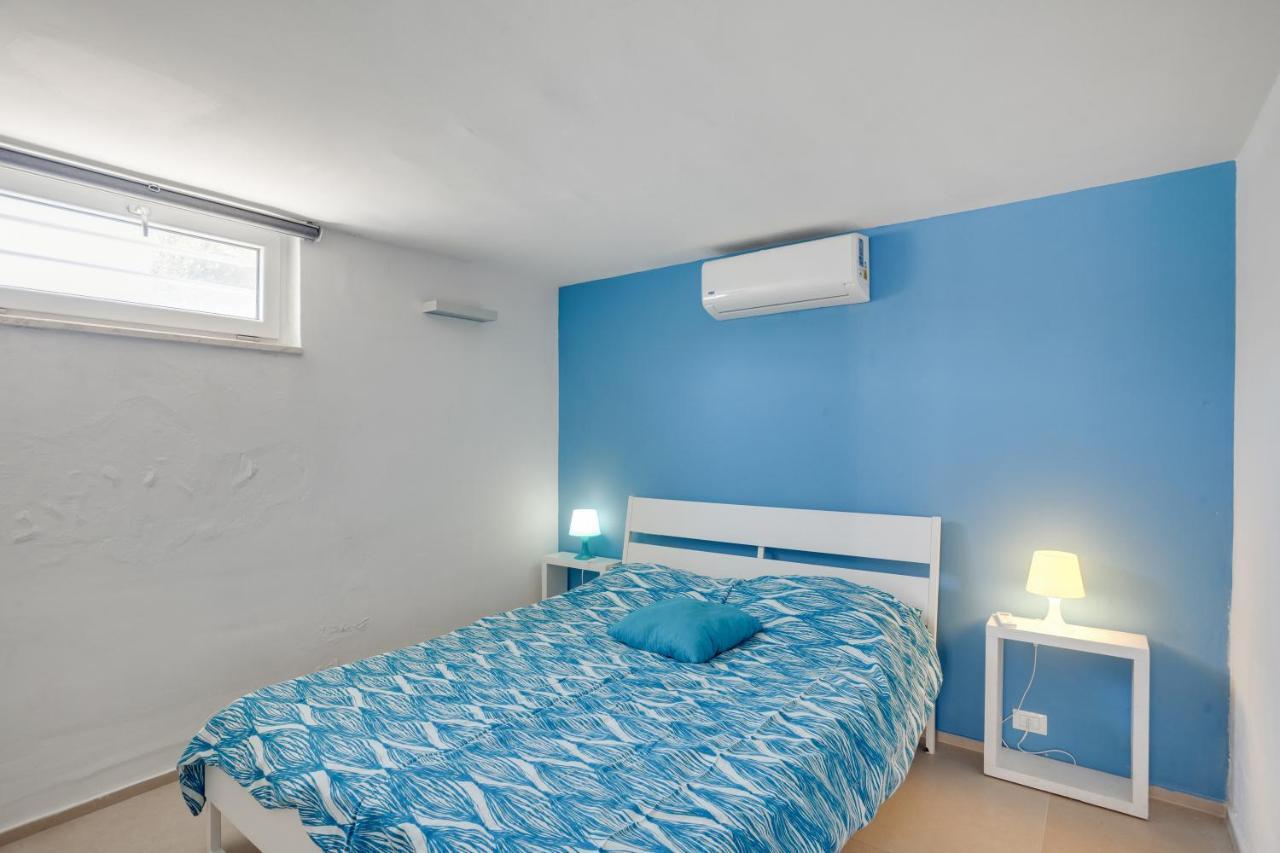 Casalmare Apartments One Step From The Sea Mola di Bari Ngoại thất bức ảnh