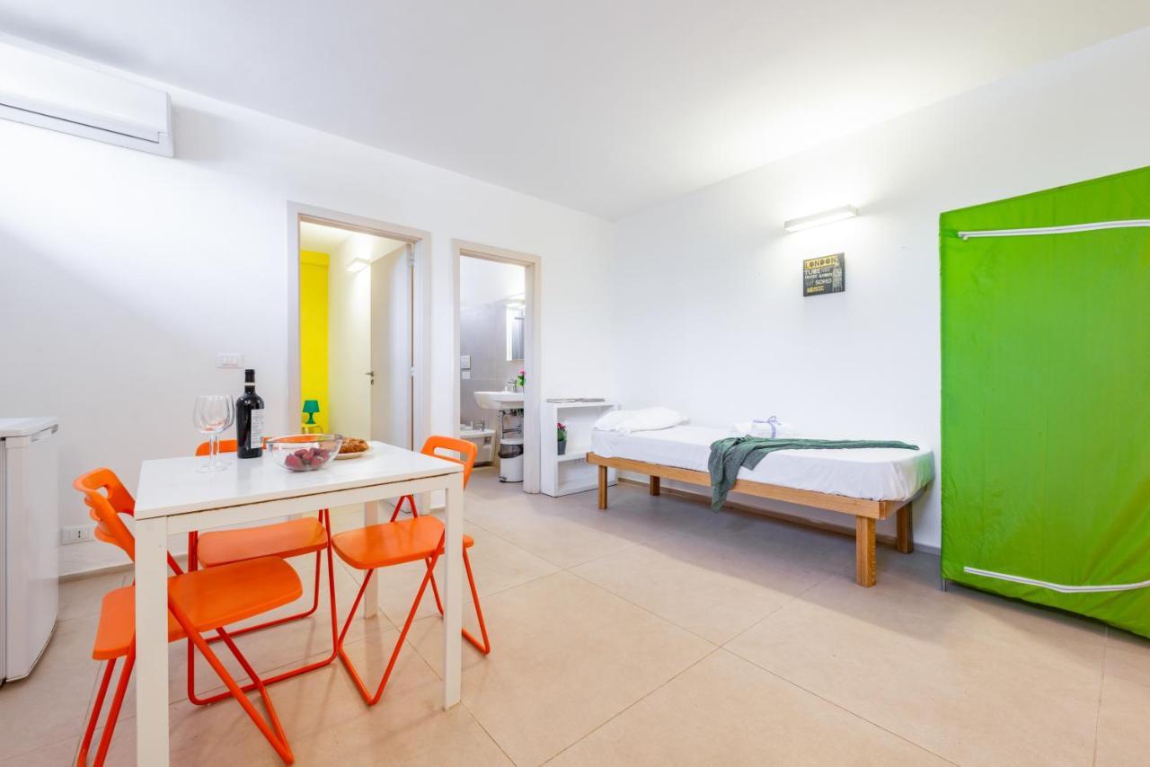 Casalmare Apartments One Step From The Sea Mola di Bari Ngoại thất bức ảnh