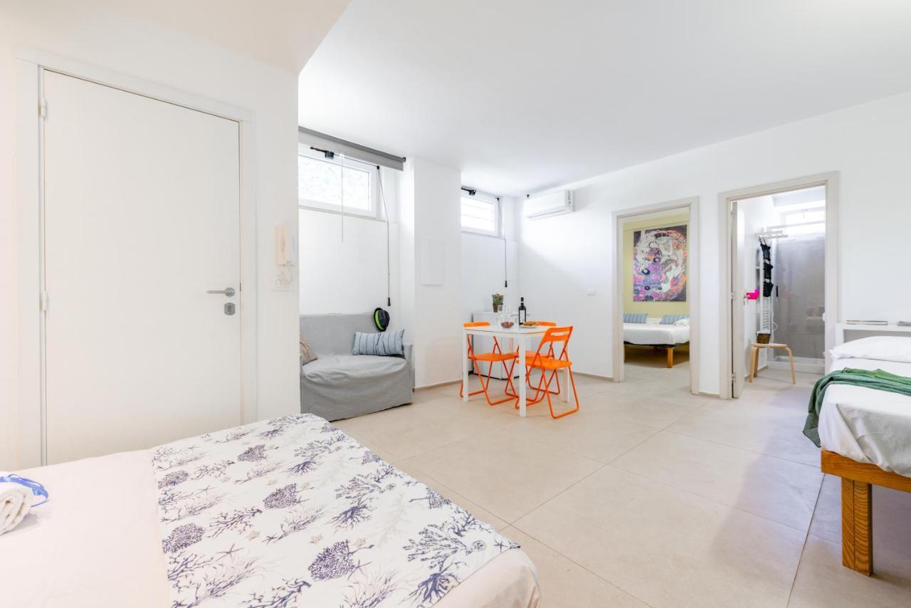 Casalmare Apartments One Step From The Sea Mola di Bari Ngoại thất bức ảnh