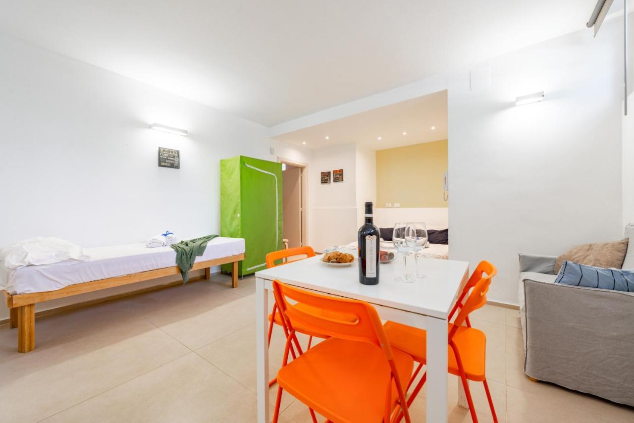 Casalmare Apartments One Step From The Sea Mola di Bari Ngoại thất bức ảnh