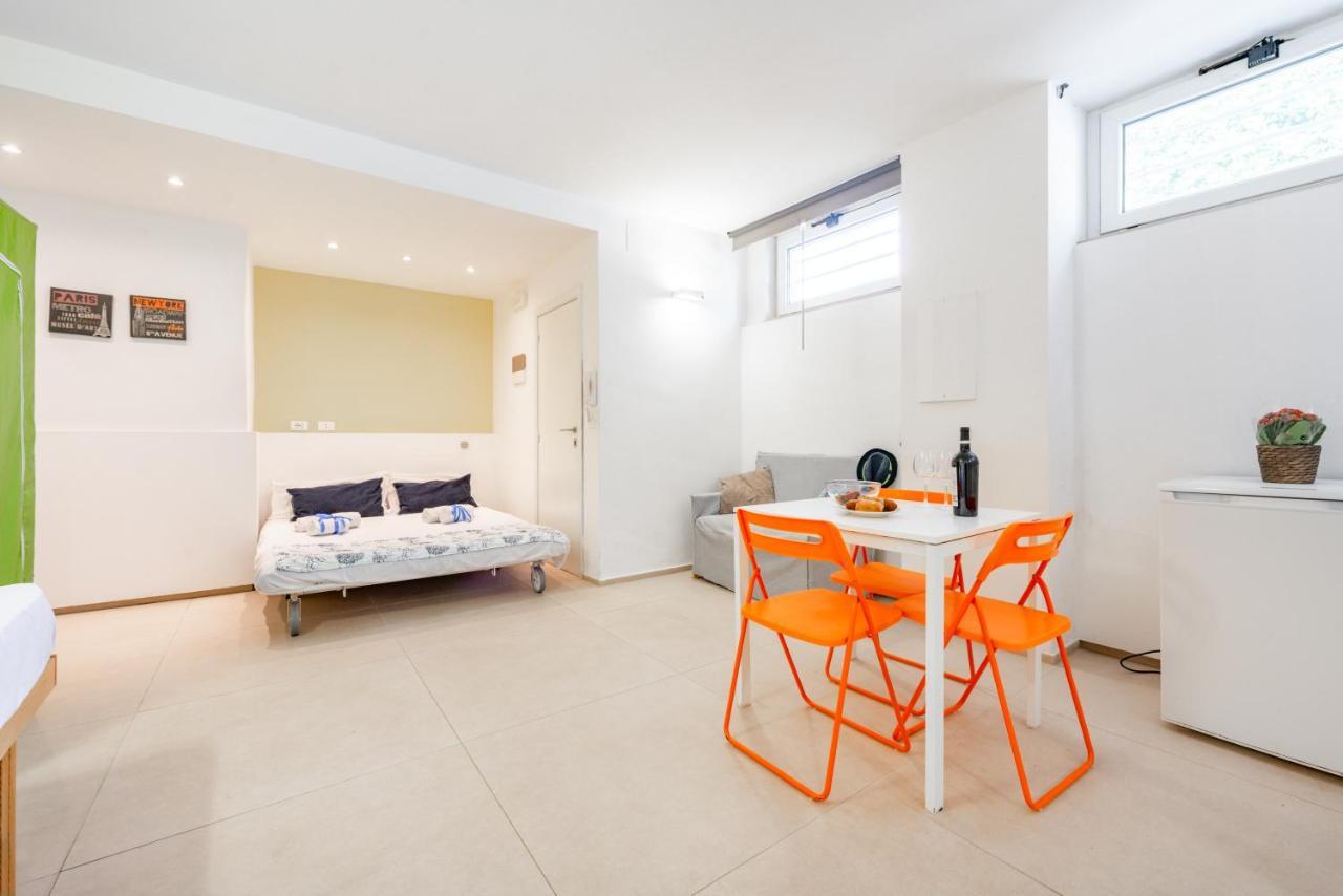 Casalmare Apartments One Step From The Sea Mola di Bari Ngoại thất bức ảnh